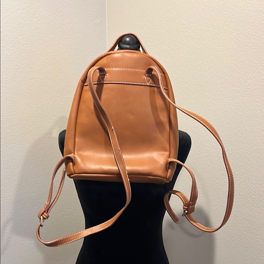 Tan GAP Backpack - Picture 3 of 3